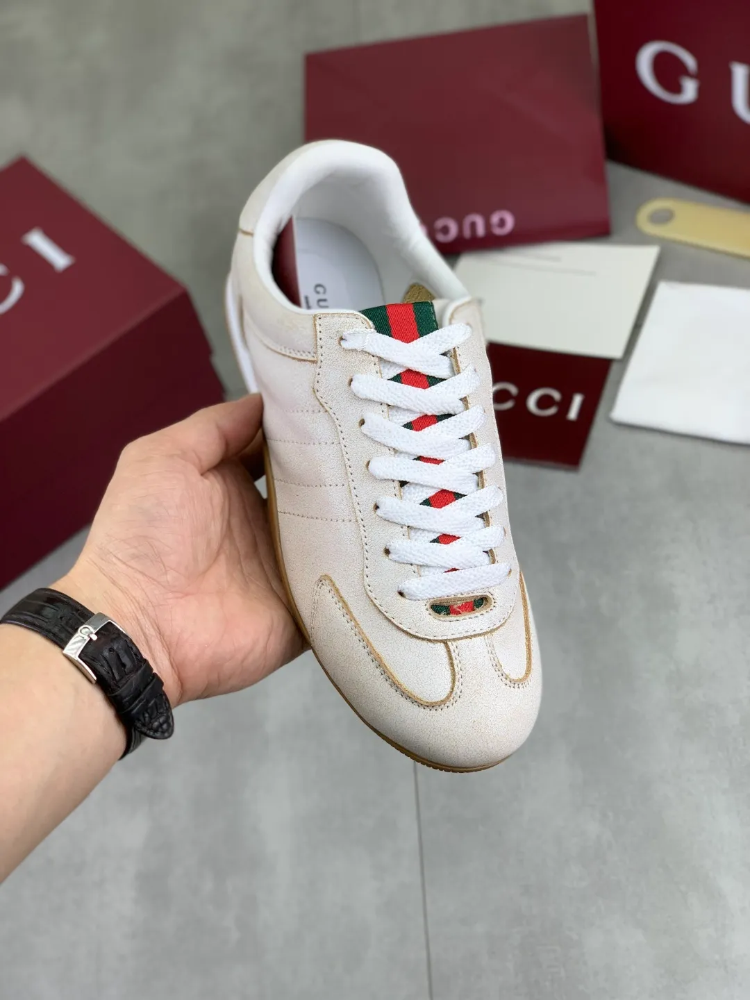 Men's shoes 💰P542 💰[New model] 🆘 The latest model from Gucci's official website 🎁Classic casual and fashionable men's shoes 👟Breaking hot model 💥The style is simple and elegant, exclusive for trendy men. Unique official website's latest brand elements 👑Gucci original decoration, fashionable and generous, the fabric is made of original soft calfskin➕Comfortable soft pigskin lining ✅The official website specifies wear-resistant rubber outsole_full of elasticity, classic model taken in real life🎬Color: 5️⃣colors available😍Number: 35-44